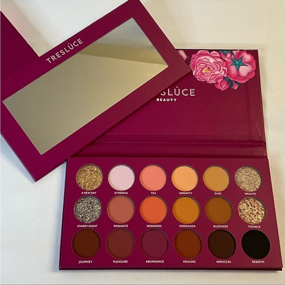 ✨ TRESLÚCE BEAUTY Midnight Deseos Shadow Palette - Picture 7 of 8